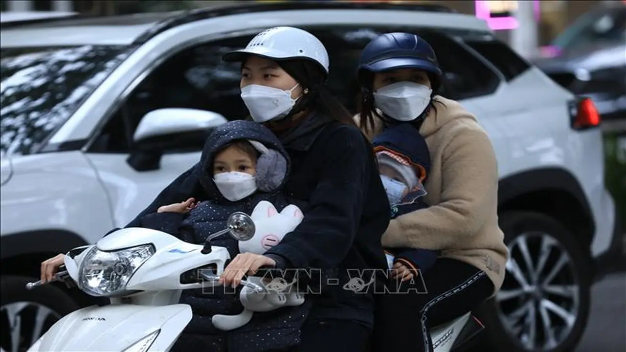 توسع كتلة هوائية باردة يتسبب في اندلاع عواصف رعدية بعدة مناطق واسعة